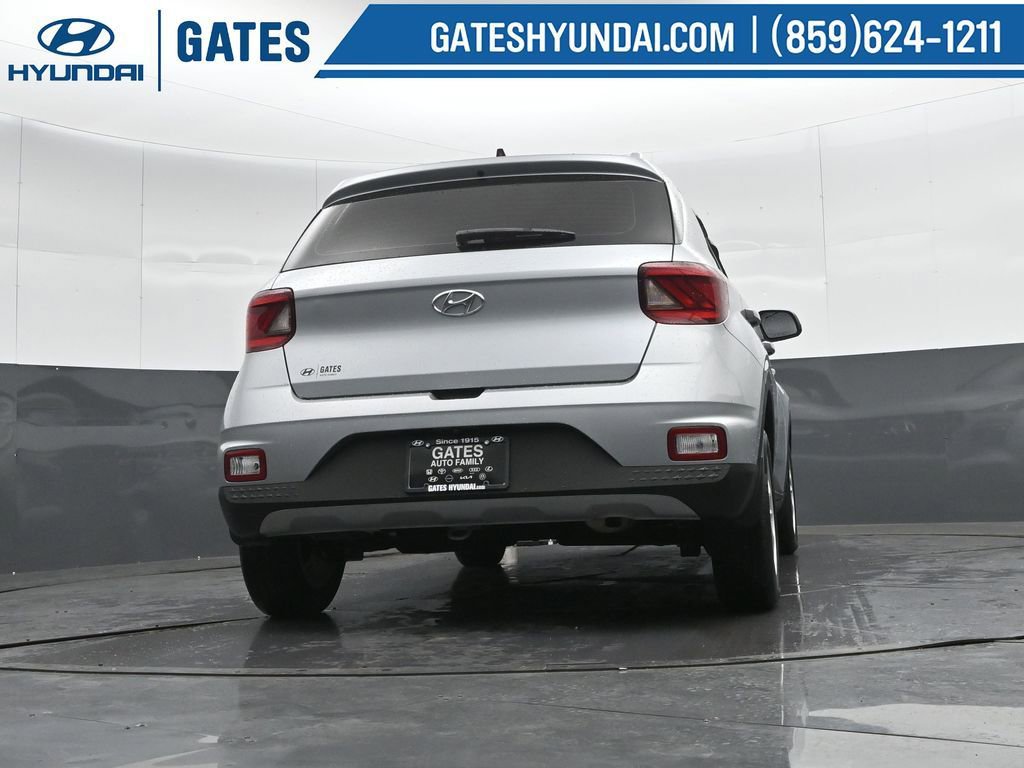 Used 2020 Hyundai Venue SEL image 31