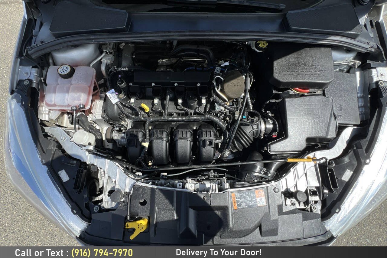 Used 2016 Ford Focus SE FWD image 12