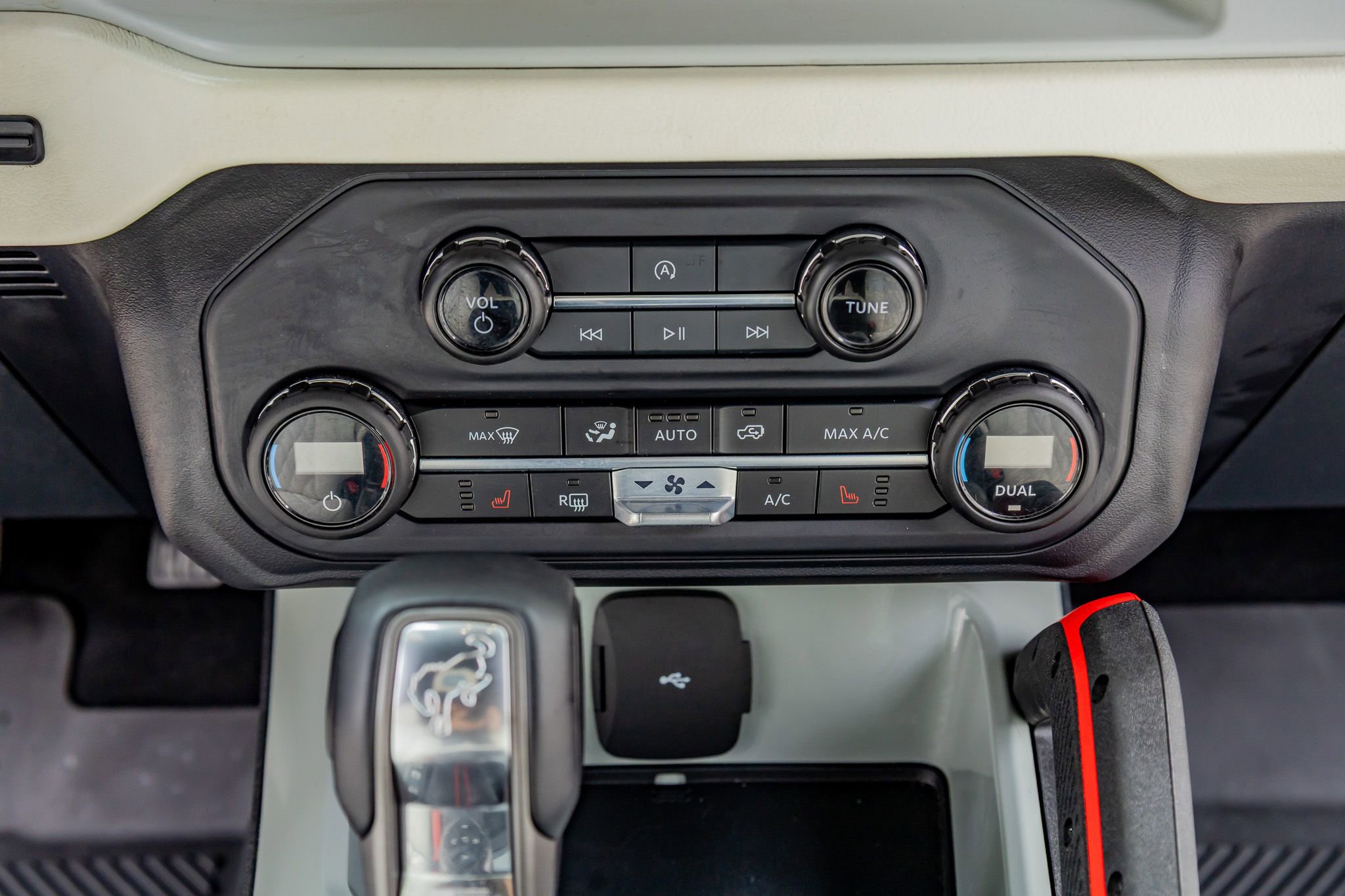 Used 2023 Ford Bronco Heritage Edition AWD/4WD image 26