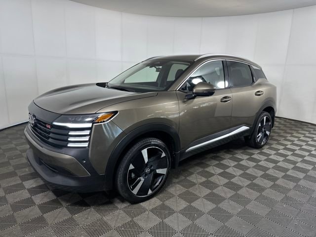 Certified 2025 Nissan Kicks SR image 7