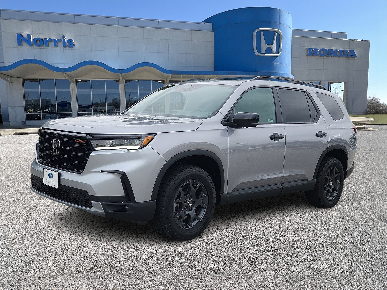 New 2025 Honda Pilot TrailSport image 2