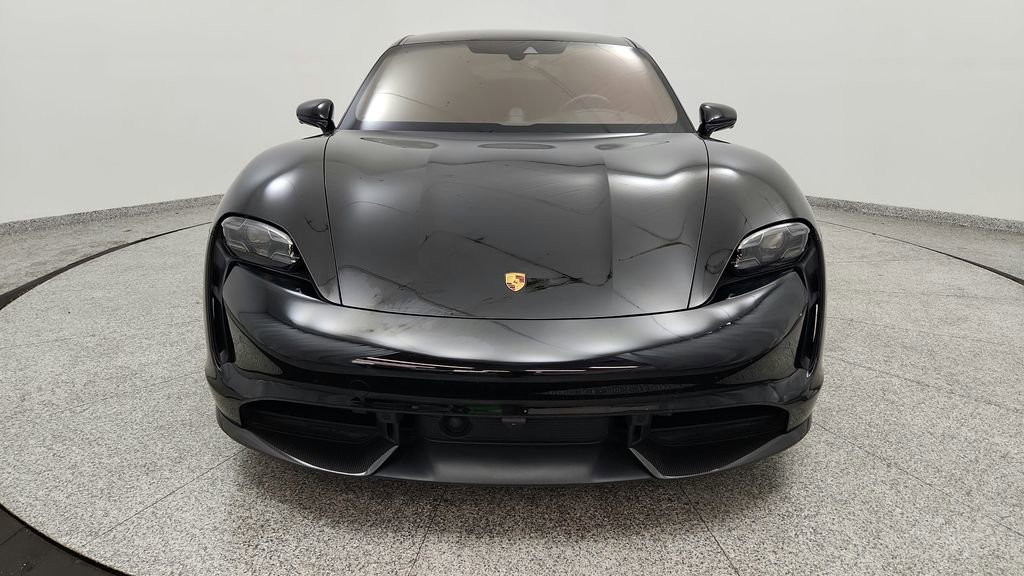 Used 2022 Porsche Taycan Turbo S image 9