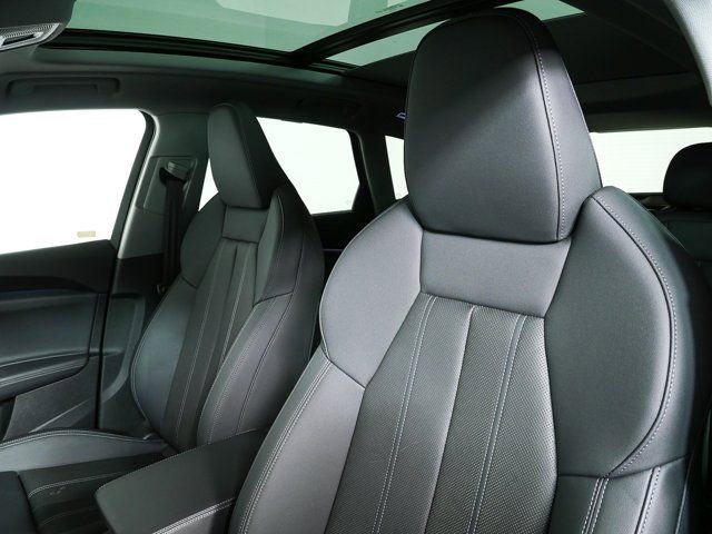 Used 2025 Audi Q5 Premium Plus w/ Premium Plus AWD/4WD image 5