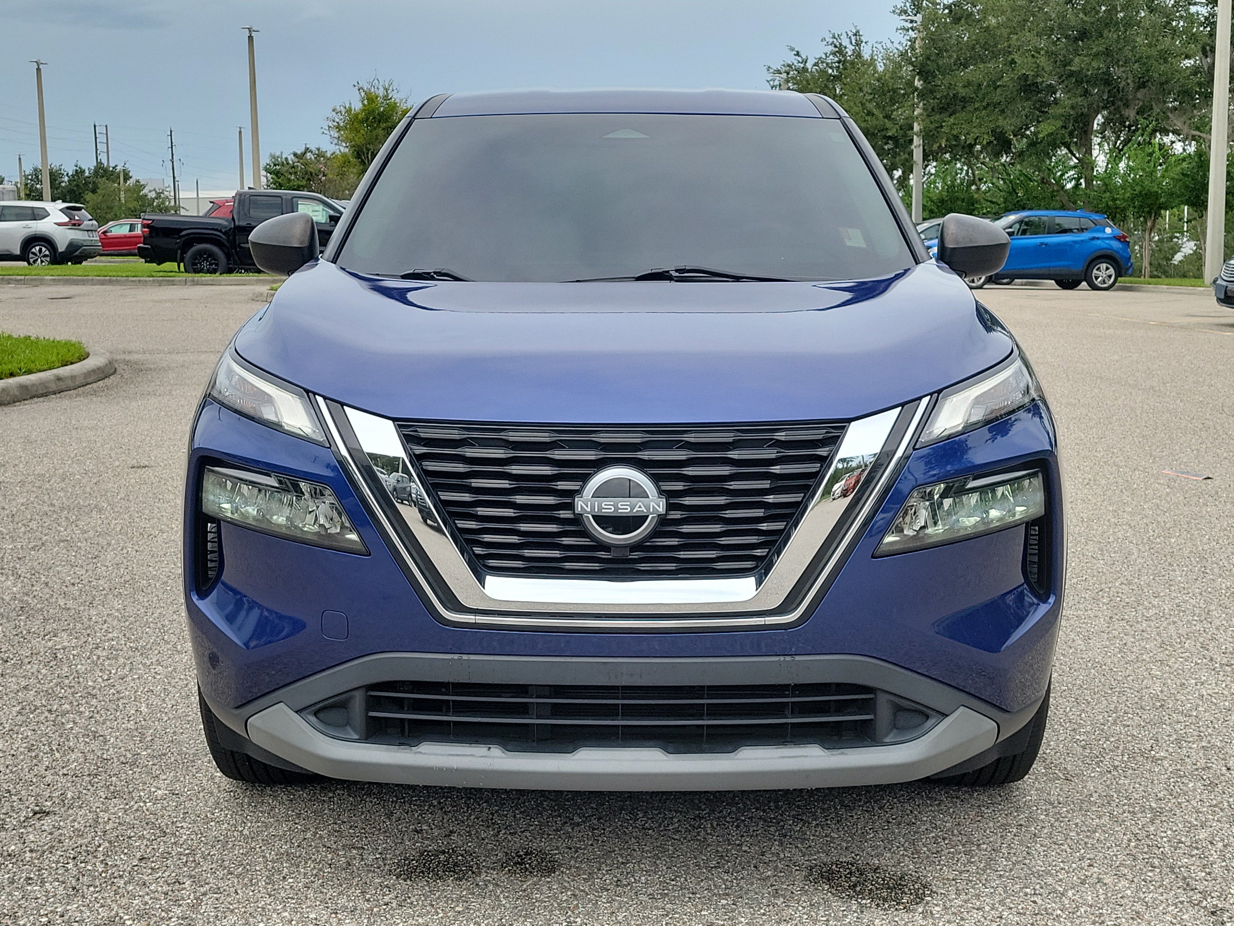 Certified 2022 Nissan Rogue S FWD image 2