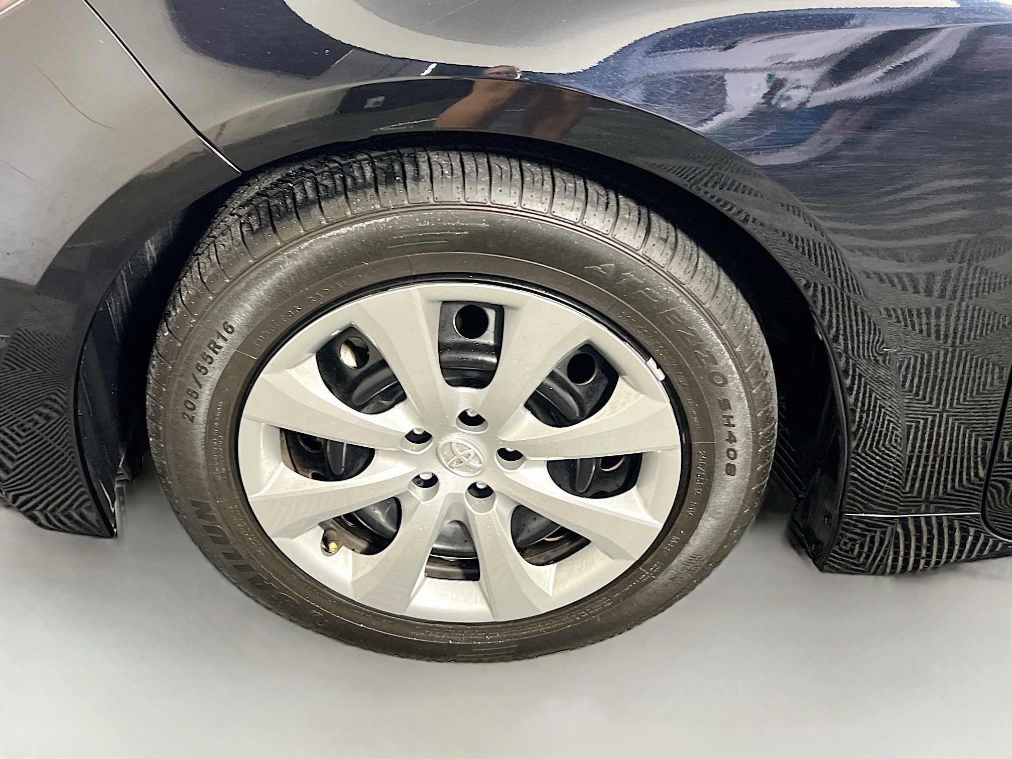 Used 2024 Toyota Corolla LE image 13