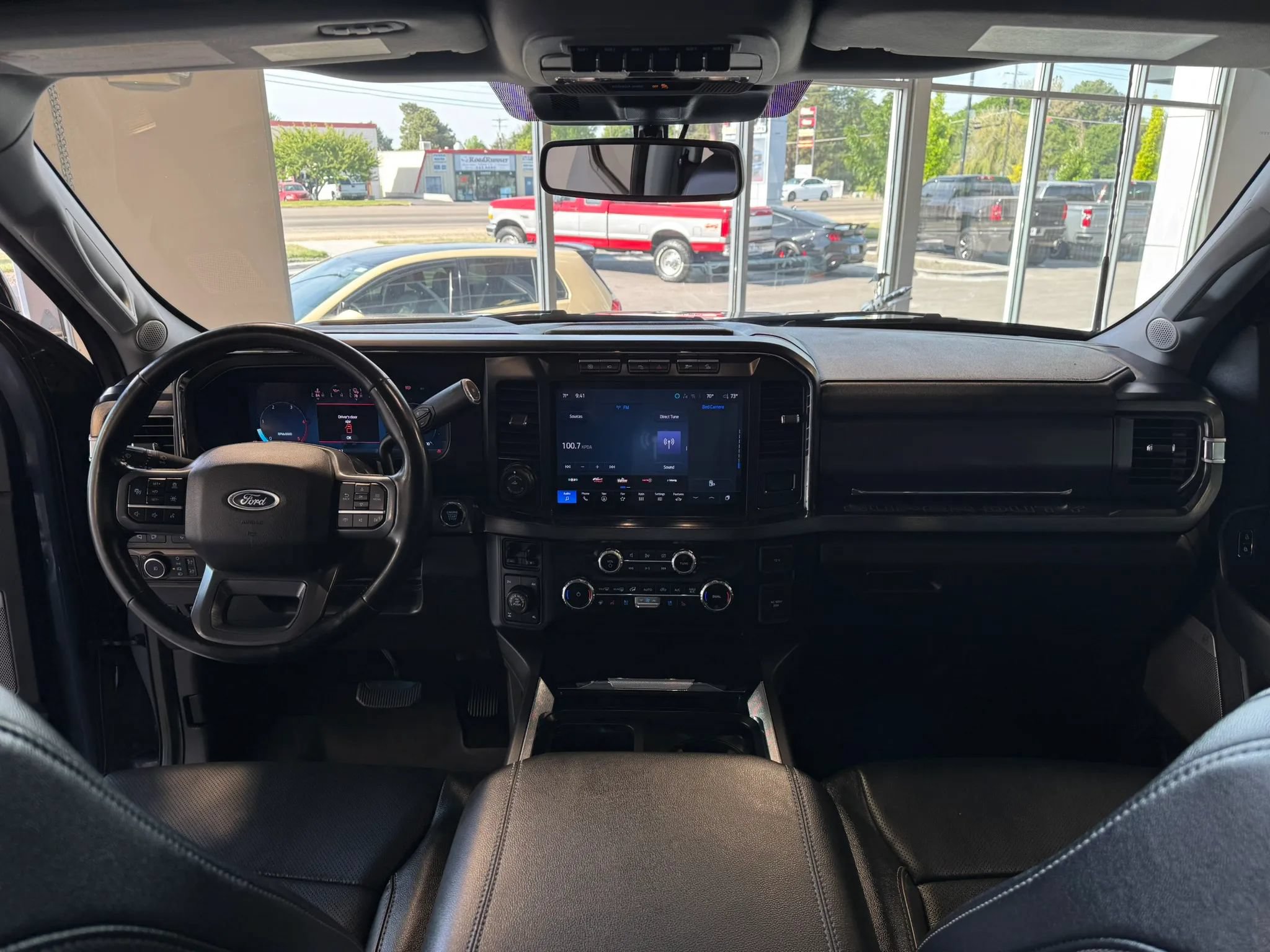 Used 2023 Ford F350 Lariat w/ Lariat Ultimate Package AWD/4WD image 17