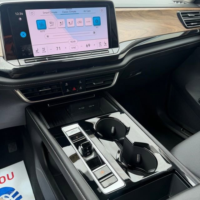 Used 2025 Volkswagen Atlas SE AWD/4WD image 22