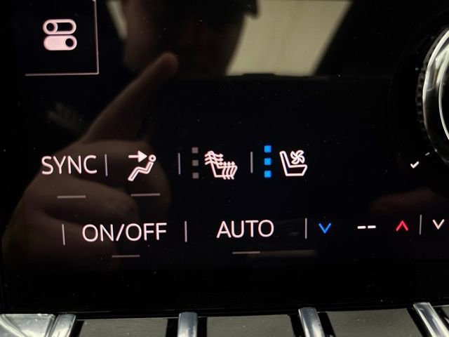 New 2026 GMC Yukon XL Denali w/ Denali Reserve Package image 7