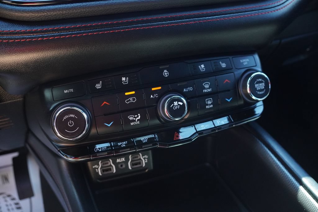 Certified 2024 Dodge Durango GT RWD image 26