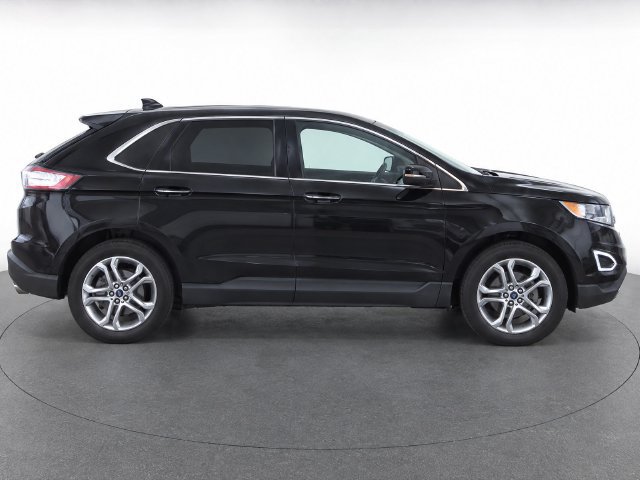 Used 2018 Ford Edge Titanium w/ Equipment Group 301A AWD/4WD image 8