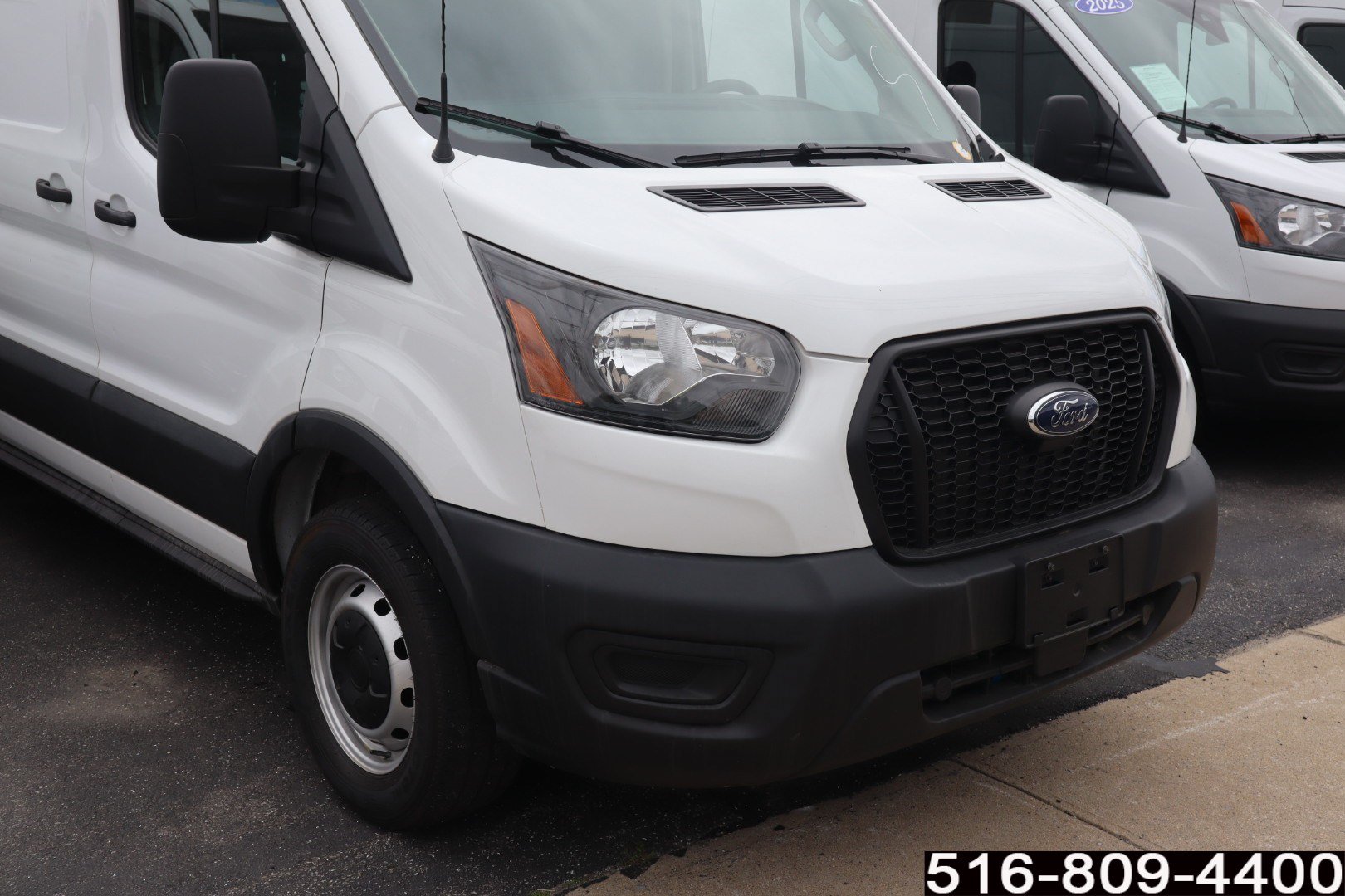 Used 2024 Ford Transit 250 148 Medium Roof RWD image 2