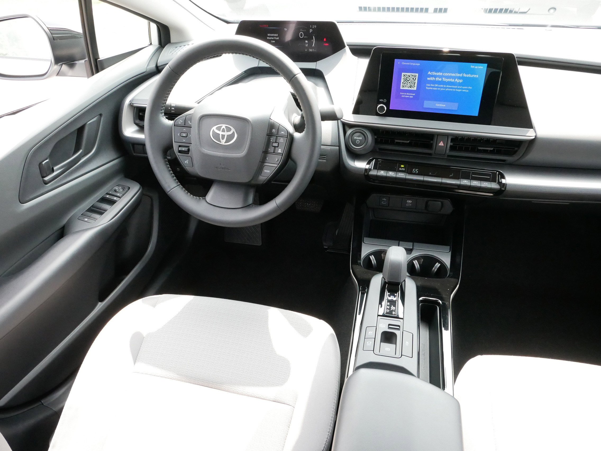 Certified 2024 Toyota Prius LE image 9