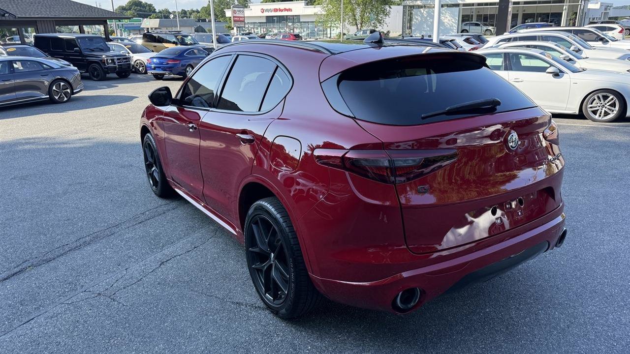 Used 2021 Alfa Romeo Stelvio Ti w/ Nero Edizione AWD/4WD image 14