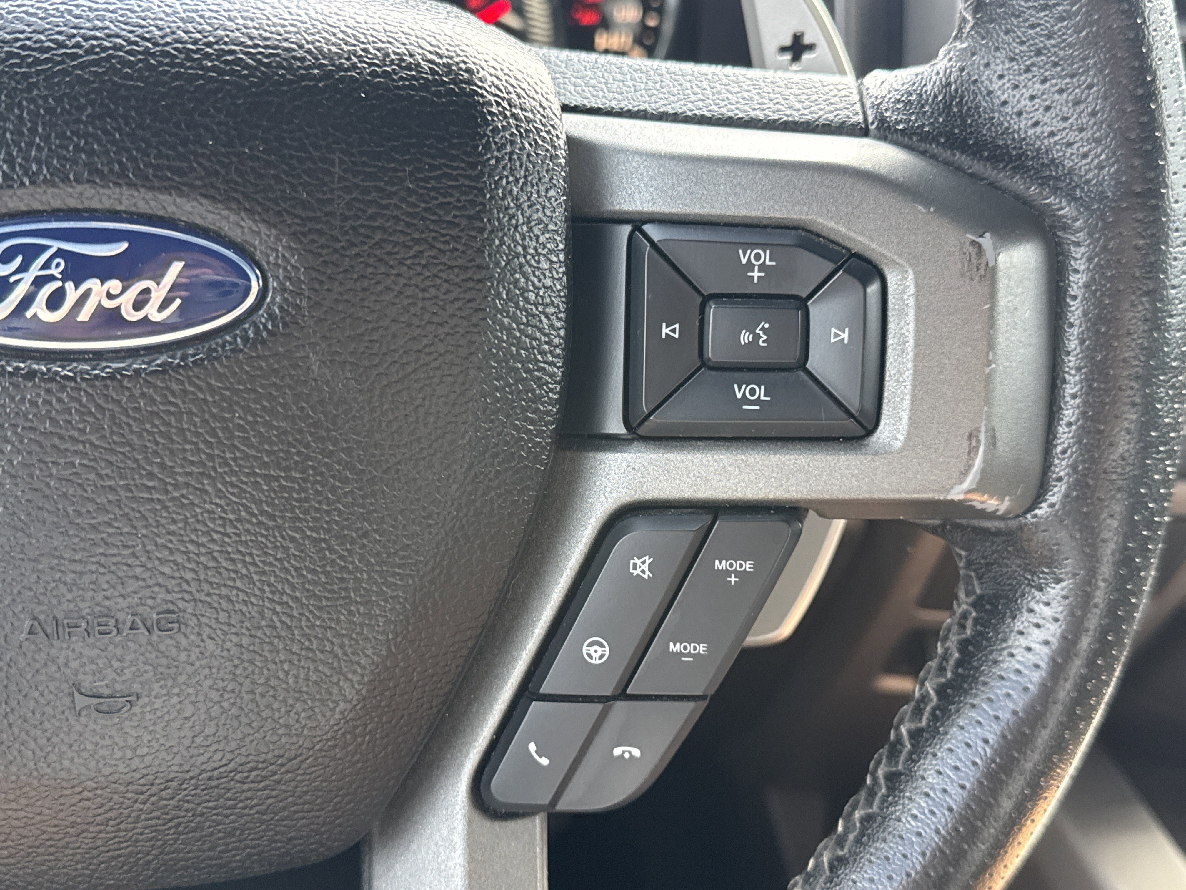 Used 2018 Ford F150 Raptor w/ Equipment Group 802A Luxury image 17