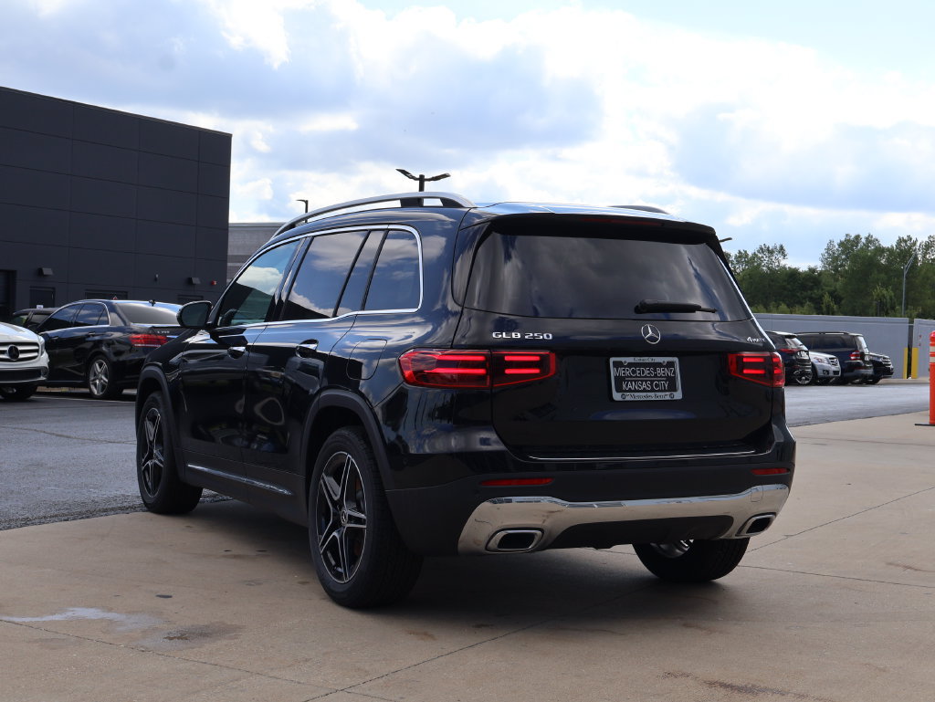 New 2026 Mercedes-Benz GLB 250 4MATIC image 7