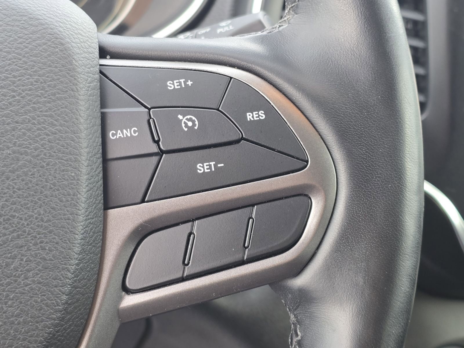 Used 2021 Jeep Cherokee Latitude Lux w/ Comfort/Convenience Group image 28