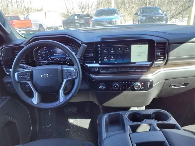 Used 2024 Chevrolet Silverado 1500 RST image 3