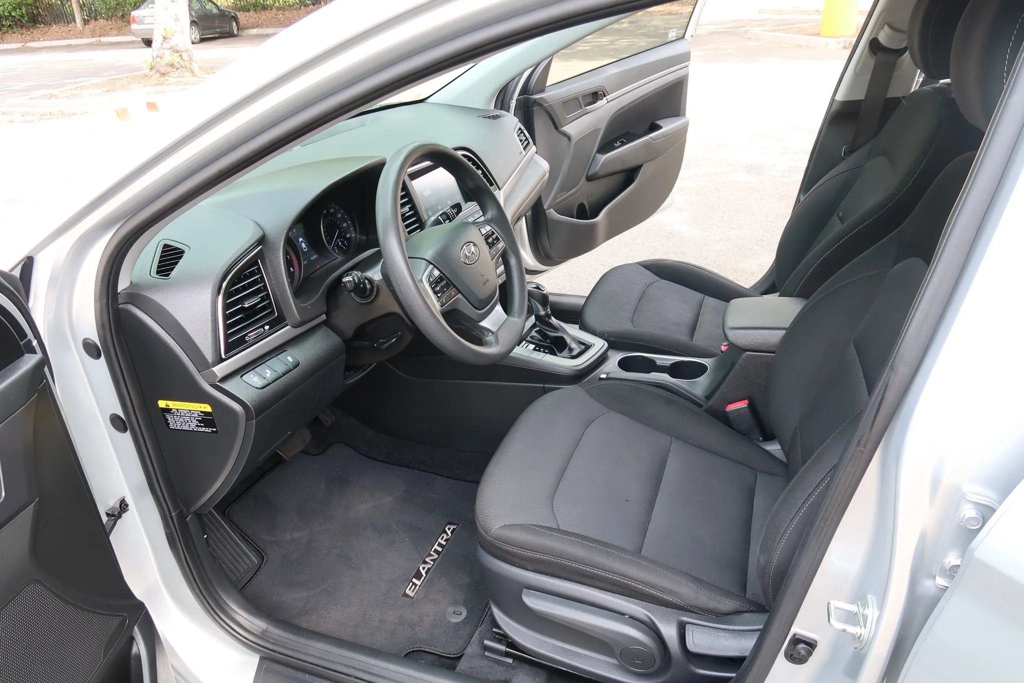 Used 2018 Hyundai Elantra SEL FWD image 8