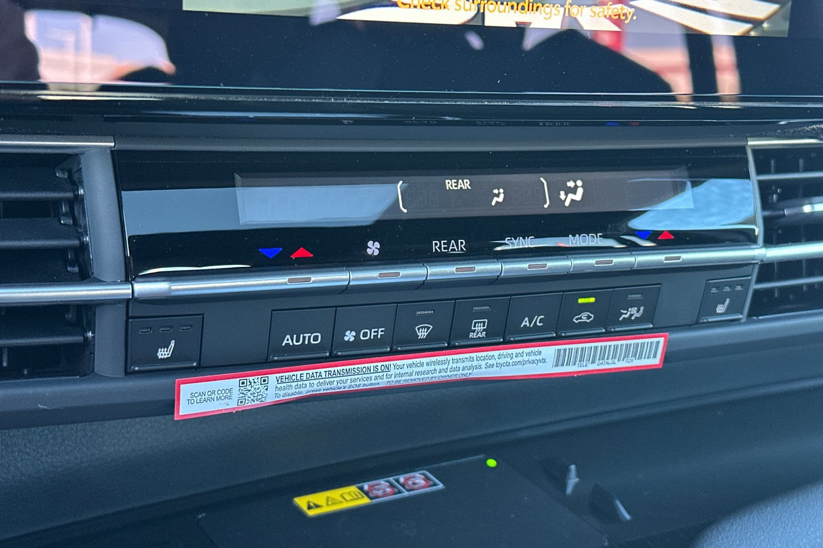 New 2026 Toyota Sienna XLE Woodland Edition AWD/4WD image 24