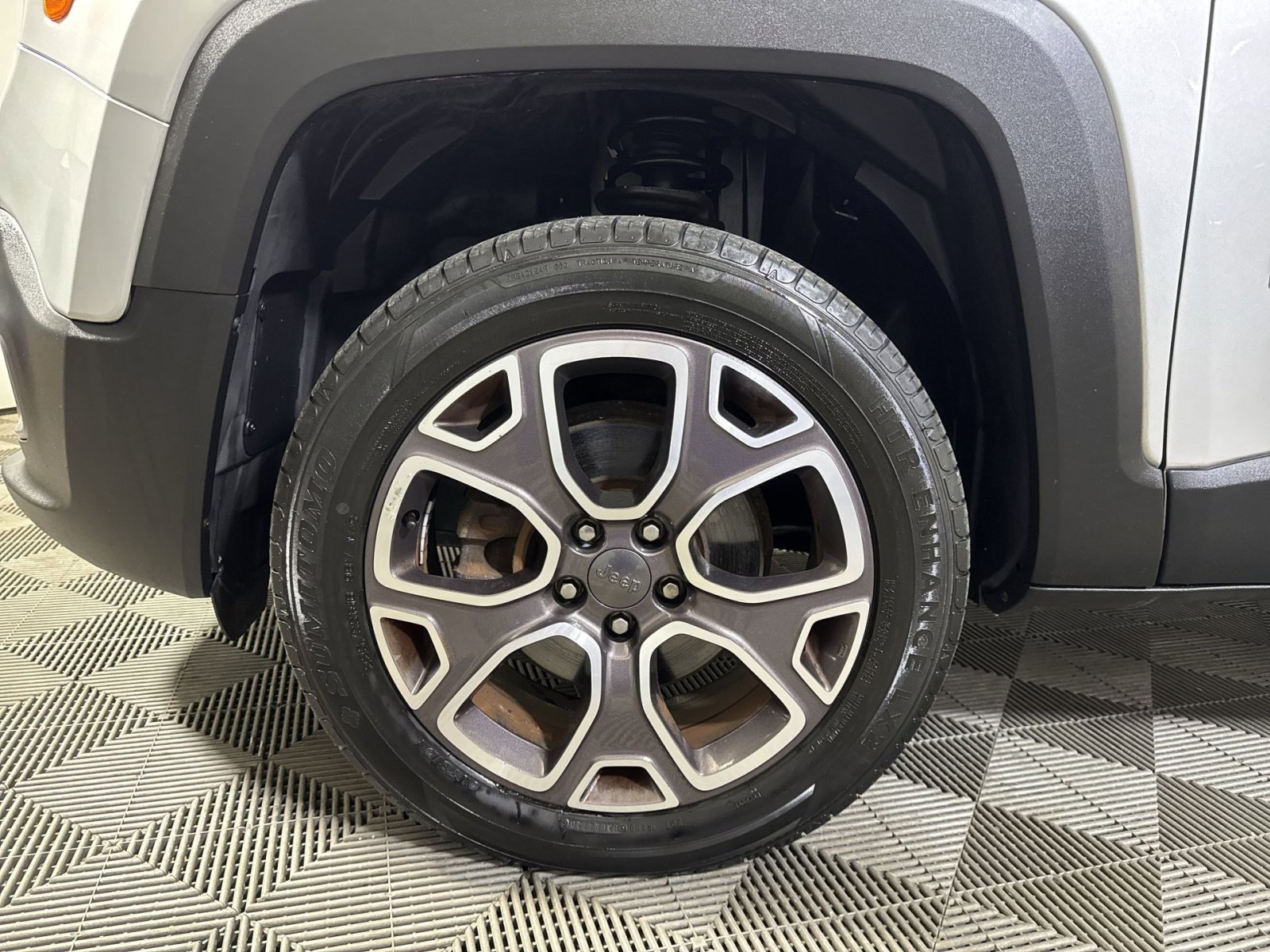 Used 2016 Jeep Renegade Limited image 12