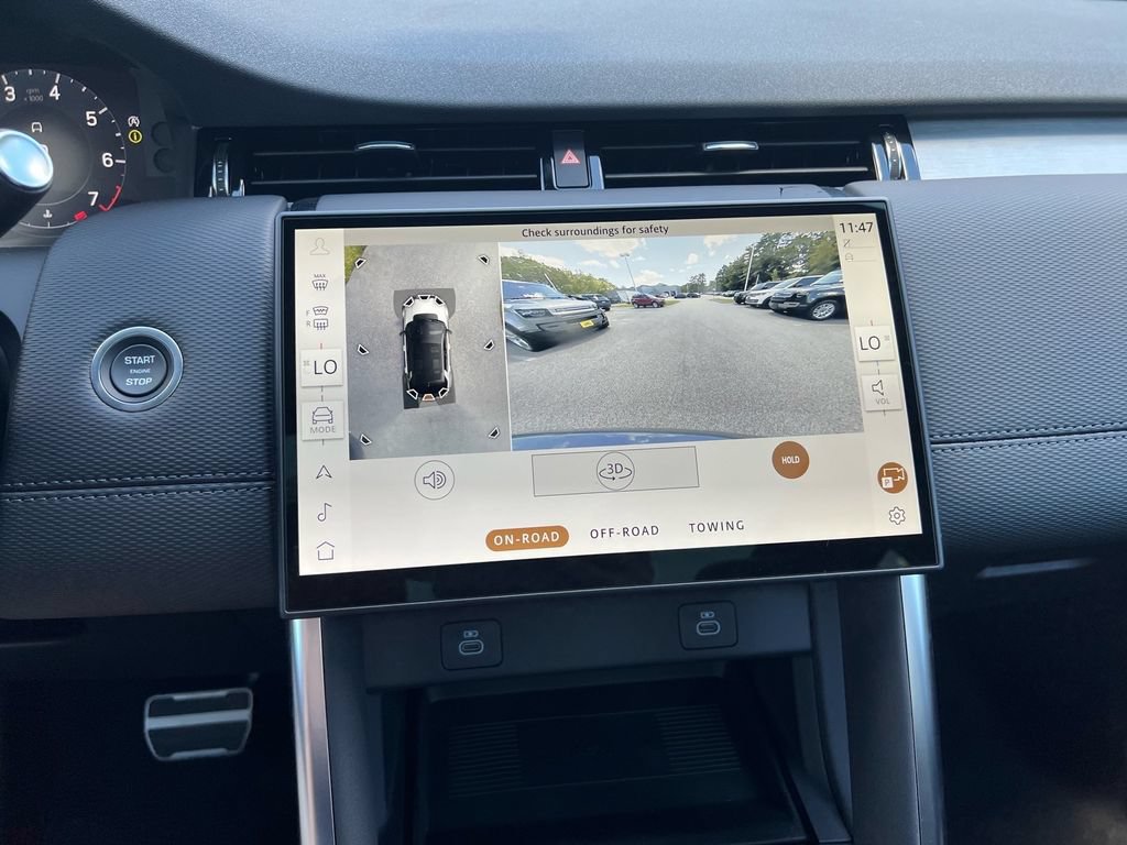 New 2026 Land Rover Discovery Sport Landmark AWD/4WD image 17