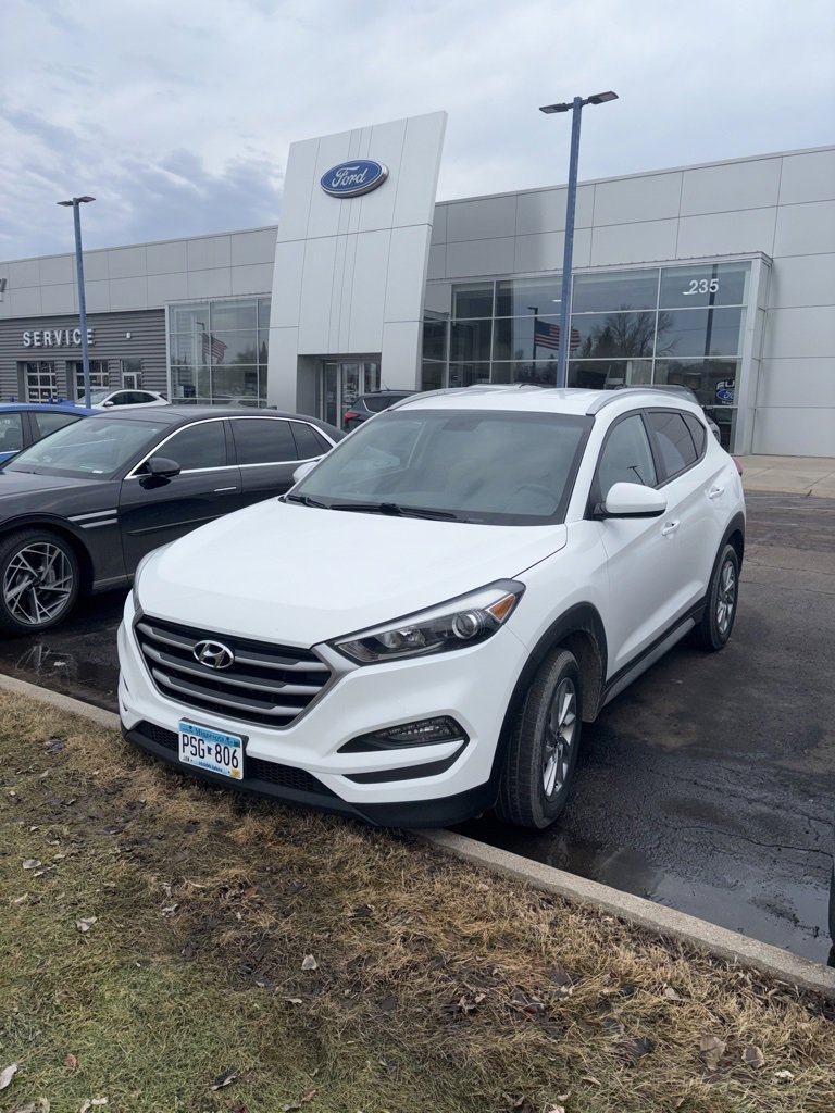 Used 2017 Hyundai Tucson SE image 2