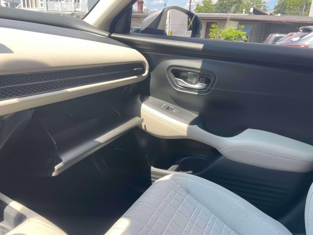 Used 2024 Honda HR-V LX image 34
