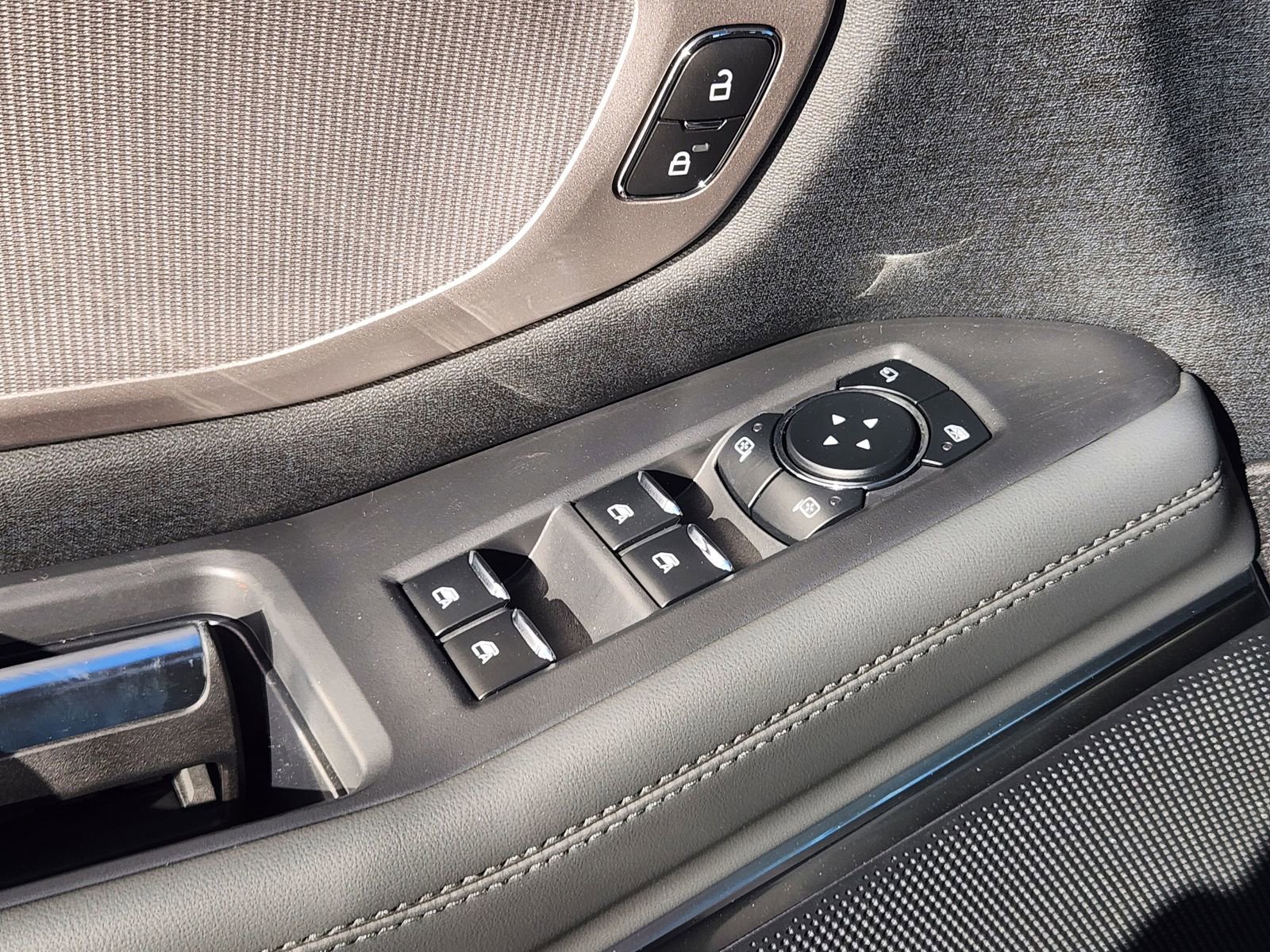 New 2026 Ford Expedition Active image 22