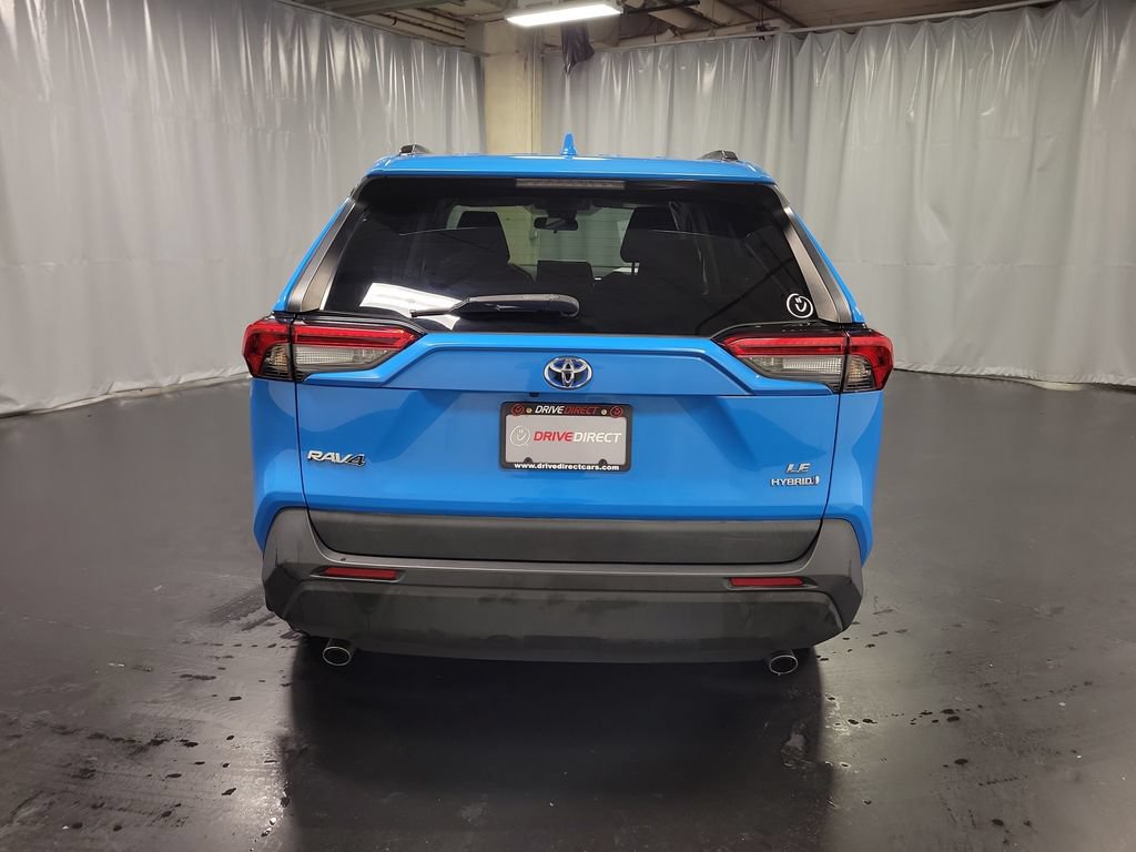 Used 2021 Toyota RAV4 LE AWD/4WD image 7