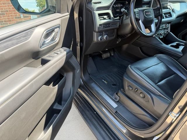 Used 2021 GMC Yukon XL SLT AWD/4WD image 14