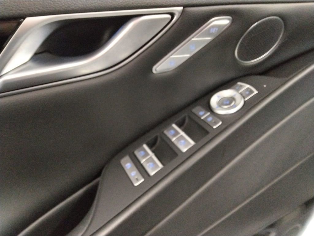 Used 2023 Genesis G80 2.5T image 27