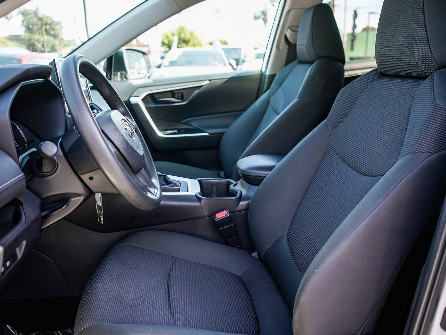 Used 2024 Toyota RAV4 LE image 16