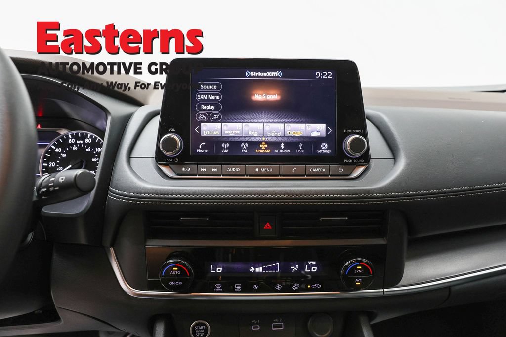 Used 2023 Nissan Rogue SV AWD/4WD image 11