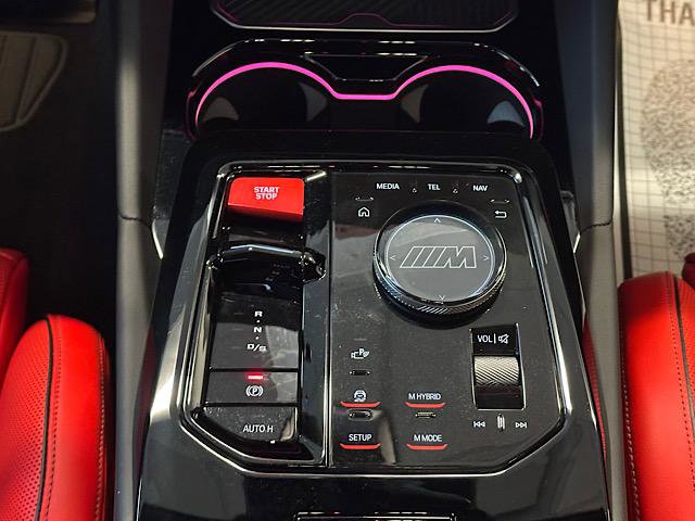 Used 2025 BMW M5 w/ Carbon Package image 28