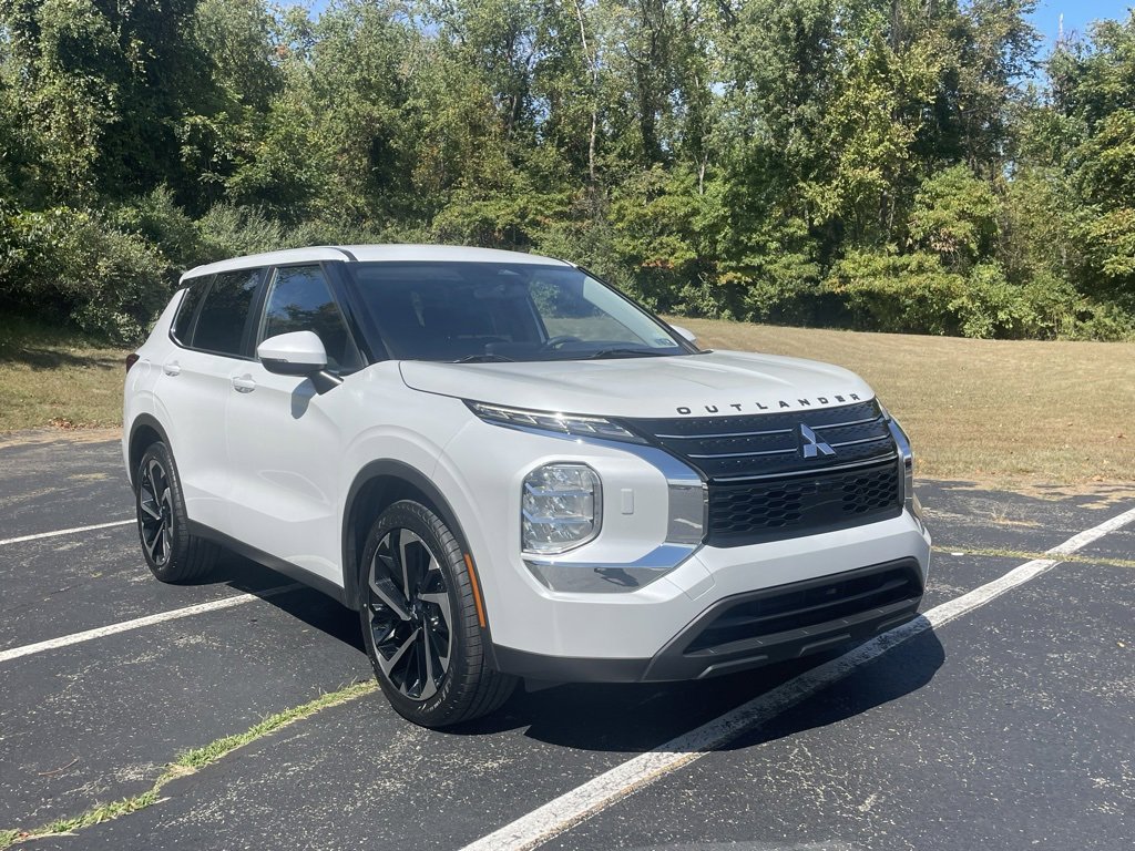 Used 2022 Mitsubishi Outlander ES