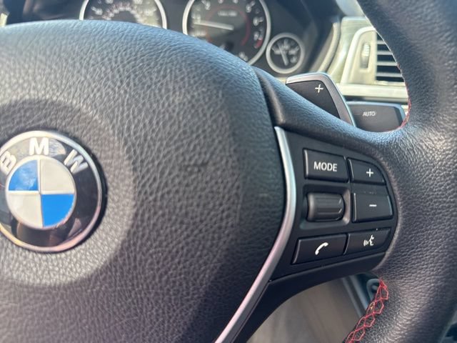 Used 2018 BMW 330i xDrive Sedan w/ Convenience Package AWD/4WD image 17