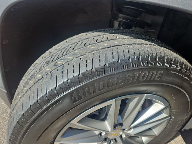 Used 2023 Chevrolet Traverse LT image 28