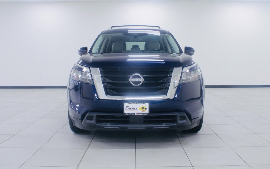 Used 2022 Nissan Pathfinder SV image 30