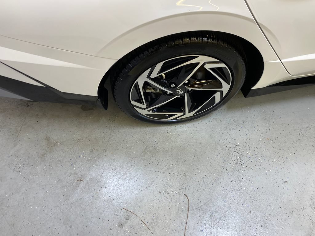 Used 2026 Hyundai Sonata SEL FWD image 13