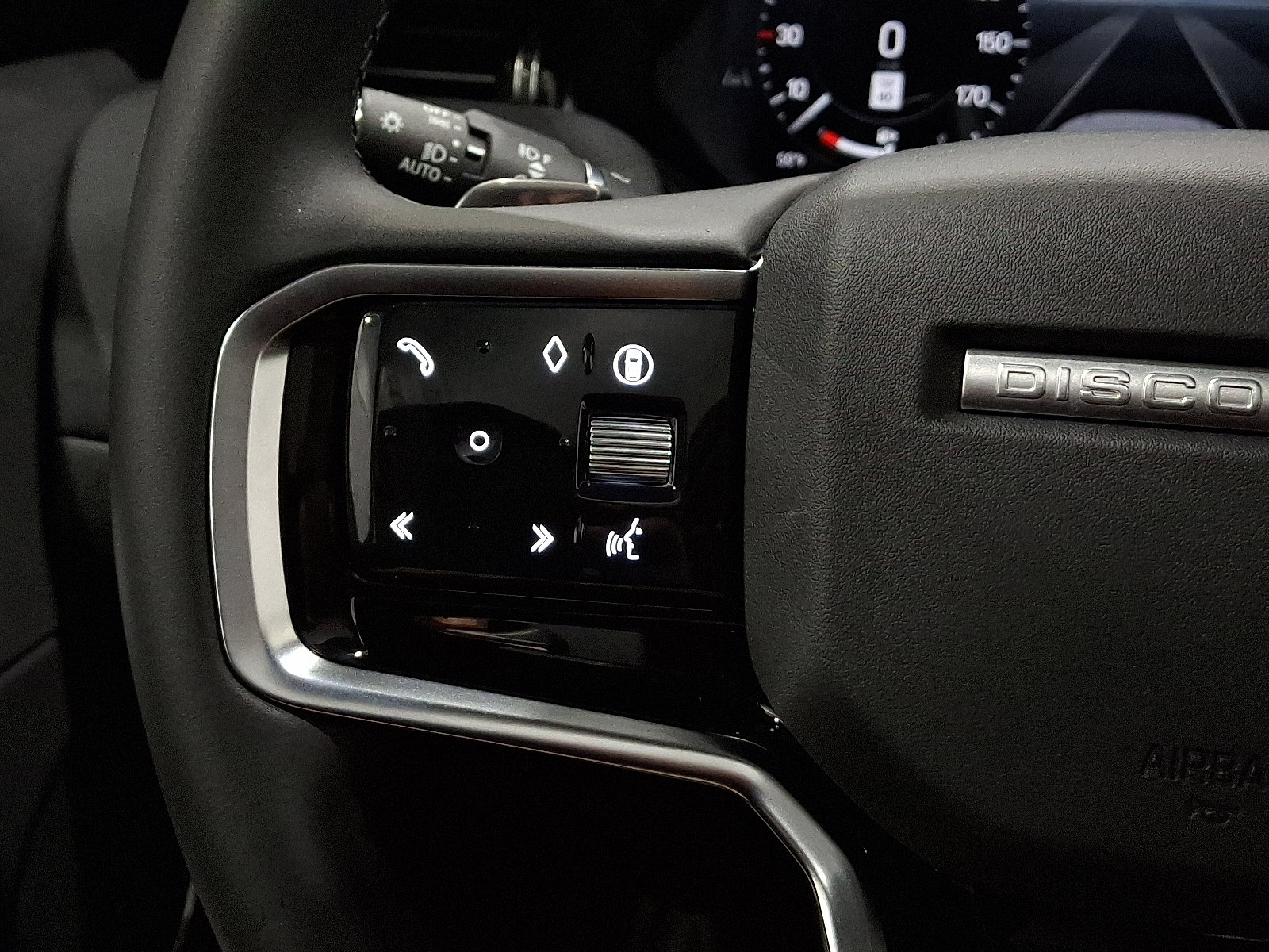 Certified 2025 Land Rover Discovery Sport S image 24