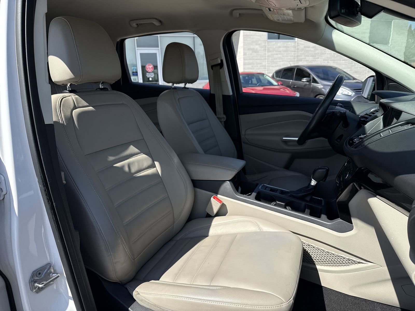 Used 2017 Ford Escape Titanium image 28
