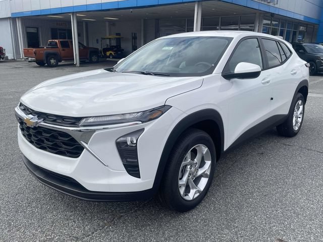 New 2026 Chevrolet Trax LS w/ LS Convenience Package FWD image 7