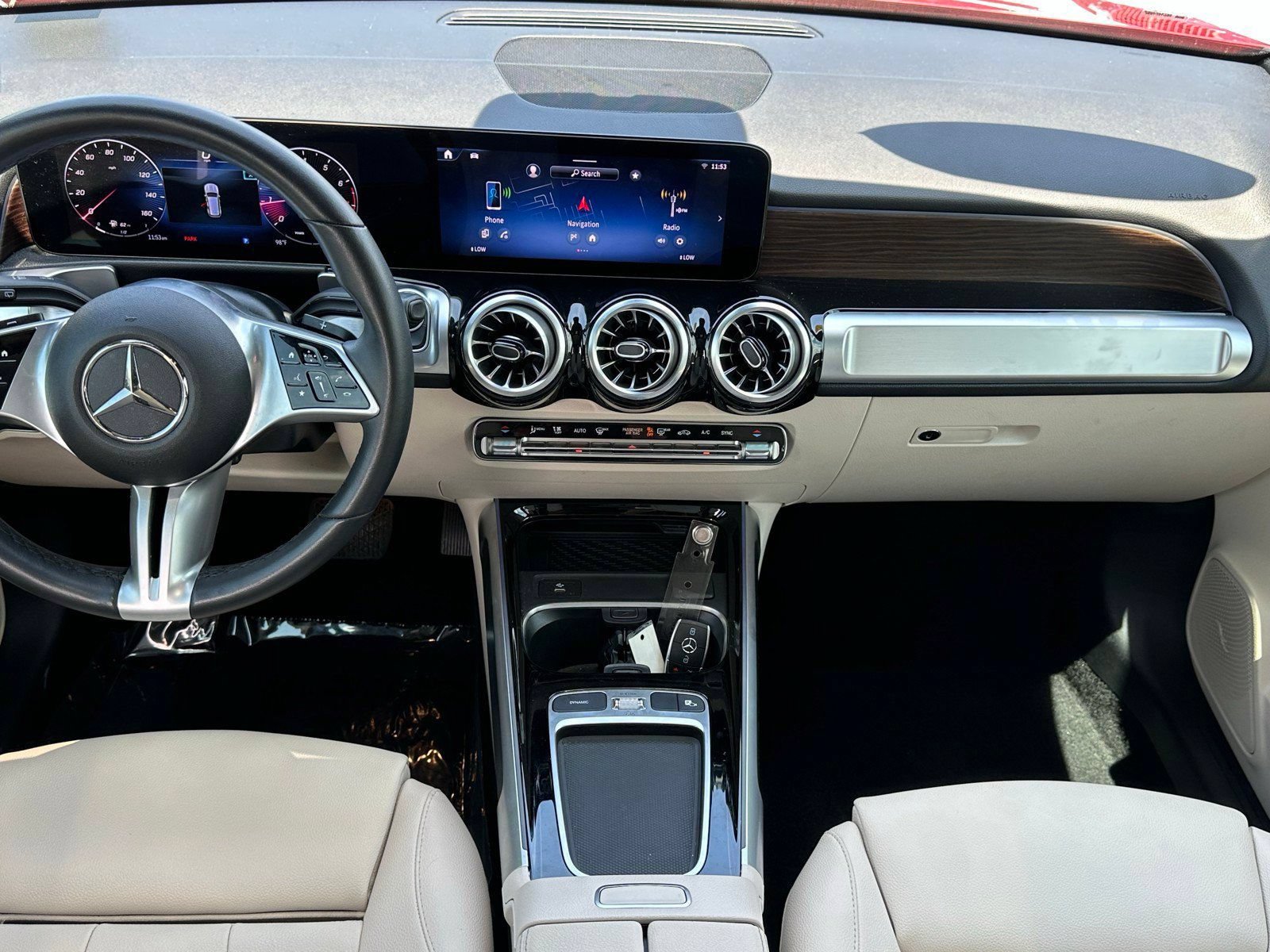 Used 2024 Mercedes-Benz GLB 250 image 15