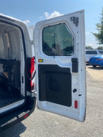 Used 2018 Ford Transit 250 130 Low Roof w/ Exterior Upgrade Package RWD image 9