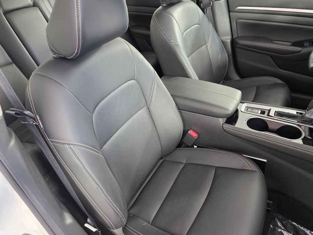 Used 2024 Nissan Altima 2.5 SL FWD image 31