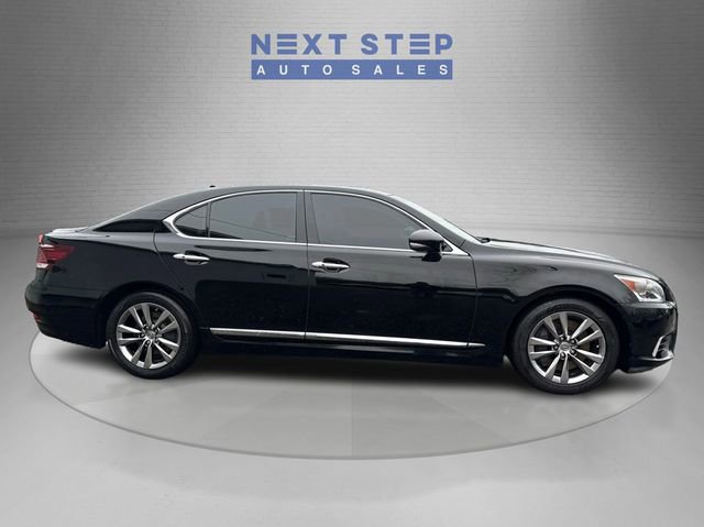 Used 2013 Lexus LS 460 AWD w/ Comfort Pkg image 9