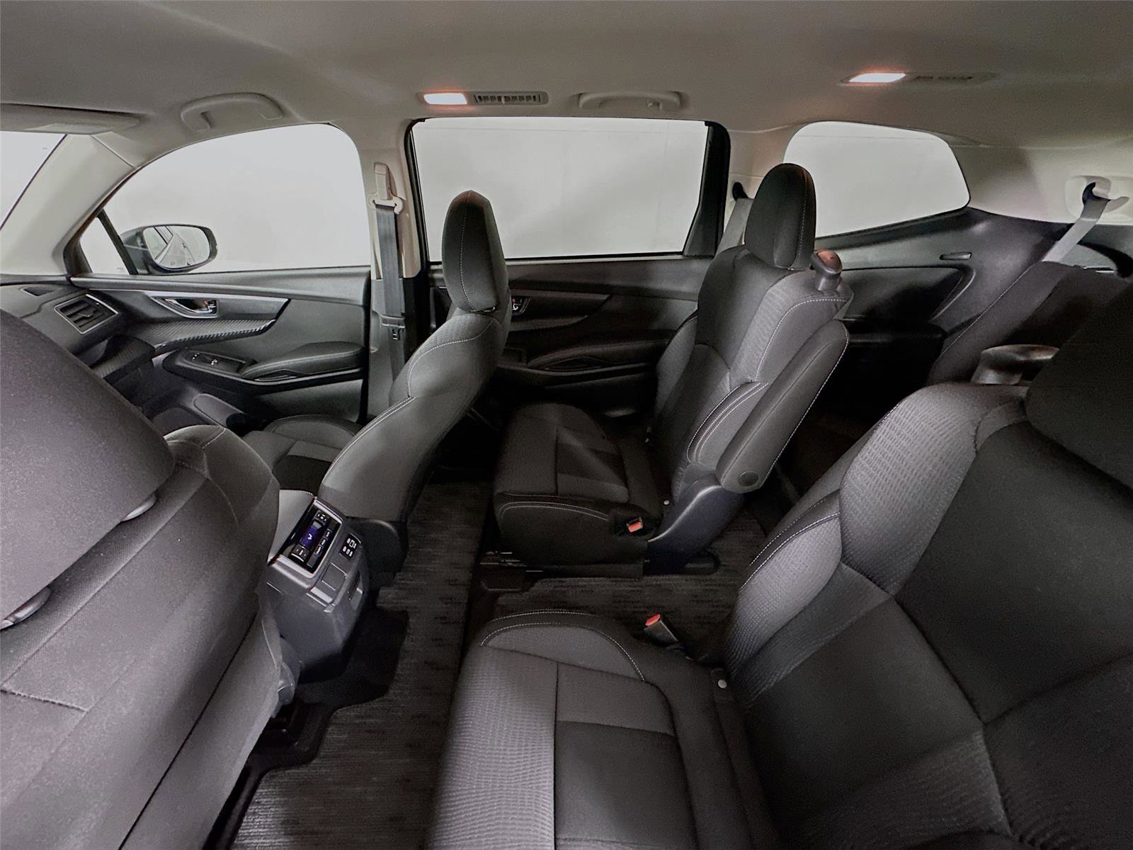 Used 2024 Subaru Ascent Premium w/ Convenience Package image 11