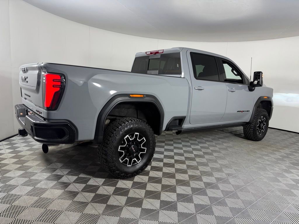 Used 2024 GMC Sierra 2500 AT4X image 6