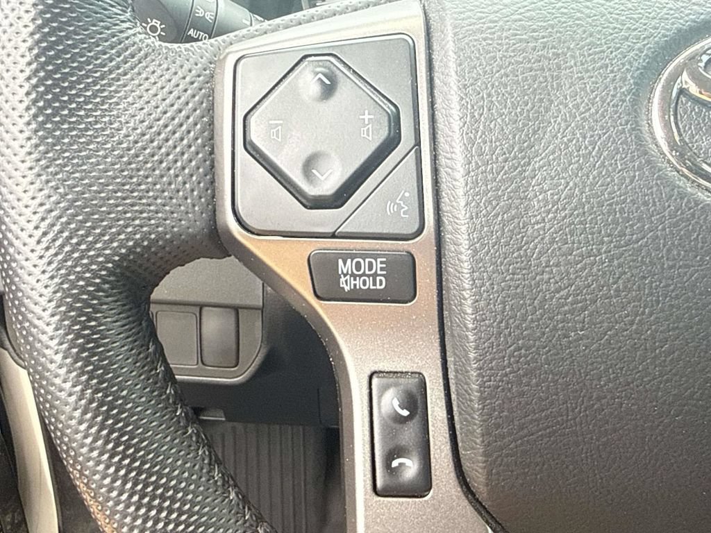 Used 2021 Toyota Tacoma SR5 AWD/4WD image 23