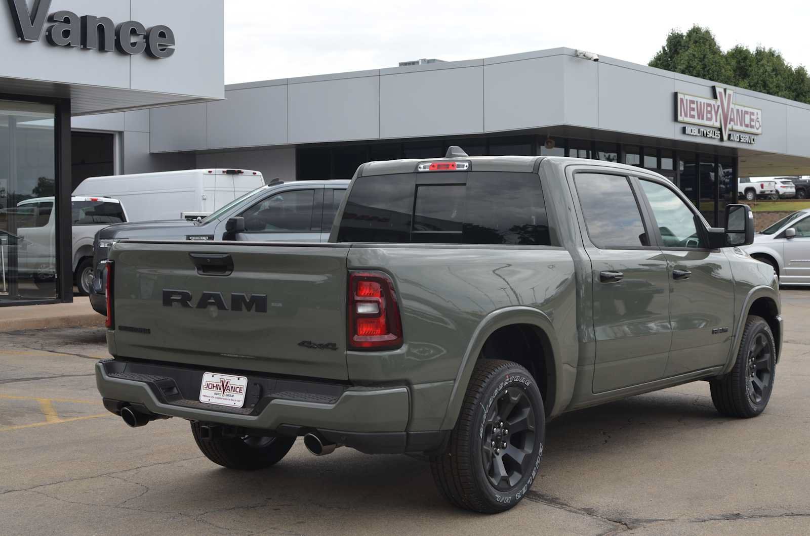 New 2026 RAM 1500 Big Horn AWD/4WD image 7